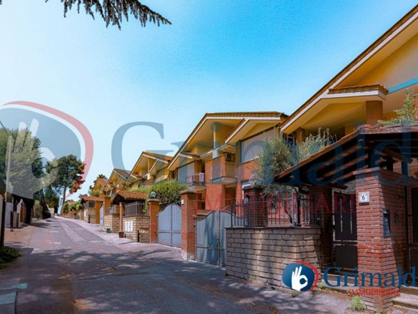 appartamento in vendita a Roma in zona Castel di Leva