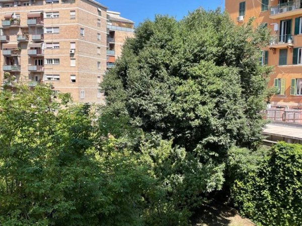 appartamento in vendita a Roma in zona Ostiense