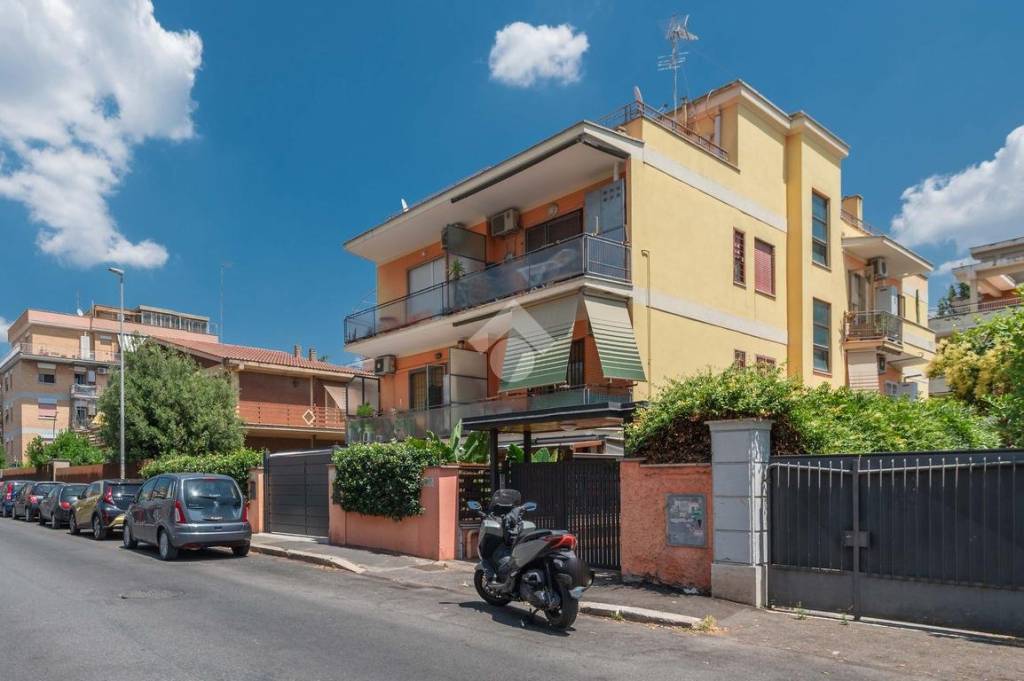 appartamento in vendita a Roma in zona Primavalle