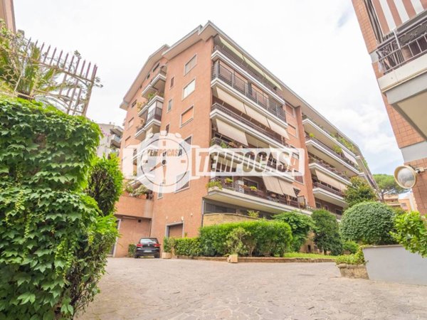 appartamento in vendita a Roma in zona Ostiense