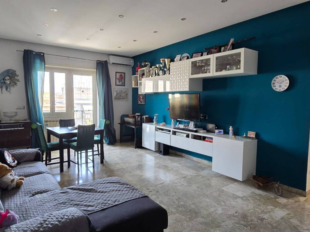 appartamento in vendita a Roma in zona Prenestino-Centocelle