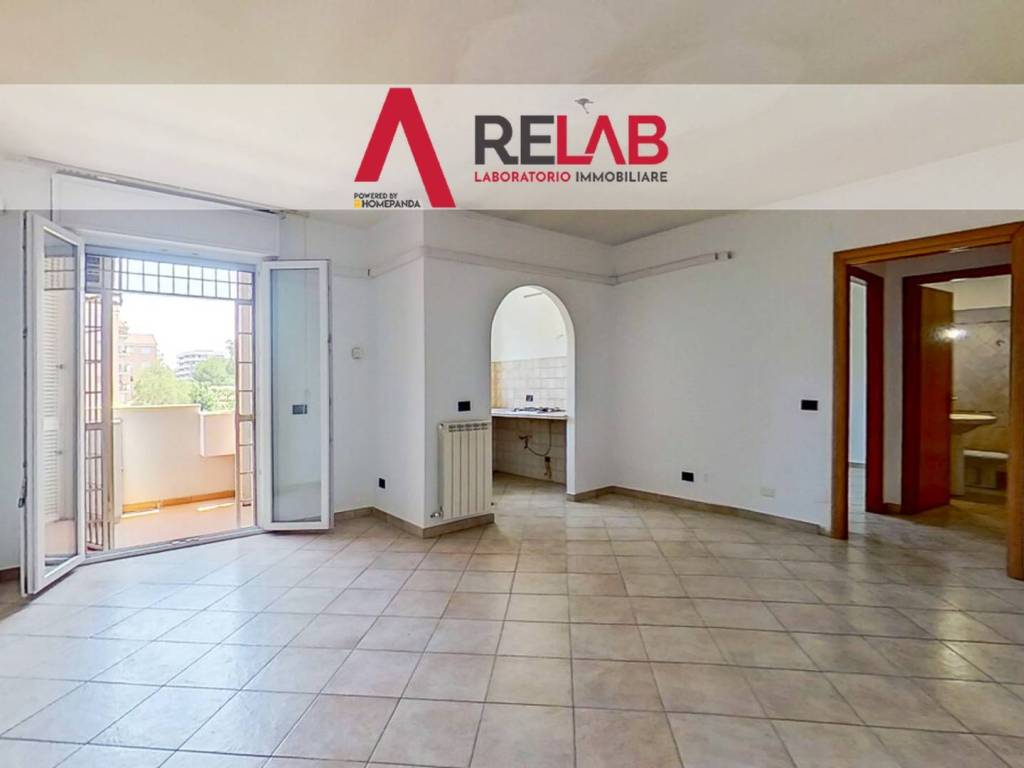 appartamento in vendita a Roma in zona Axa