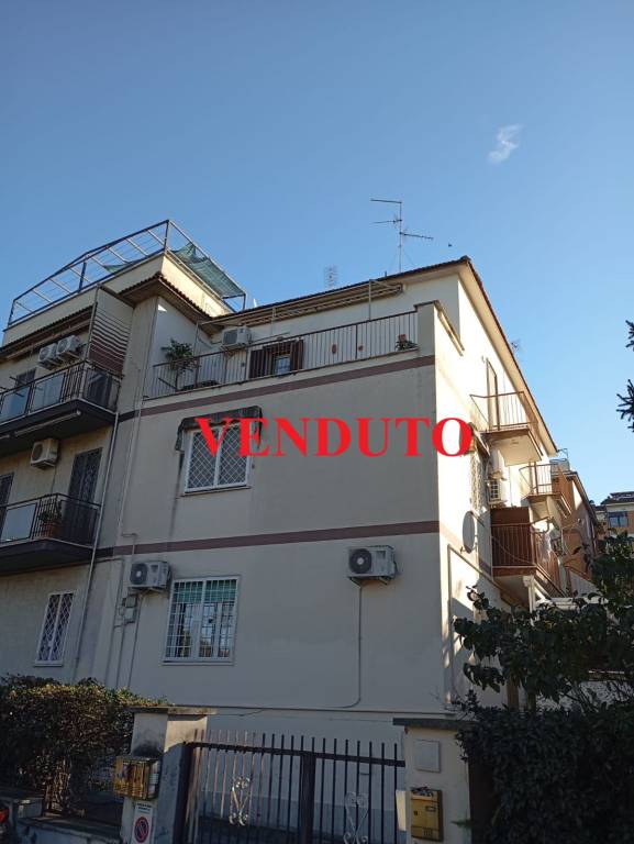 appartamento in vendita a Roma in zona Vitinia