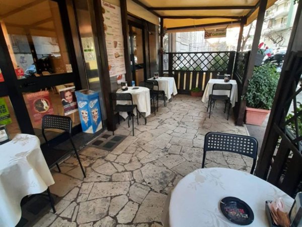 negozio in vendita a Roma in zona Trieste
