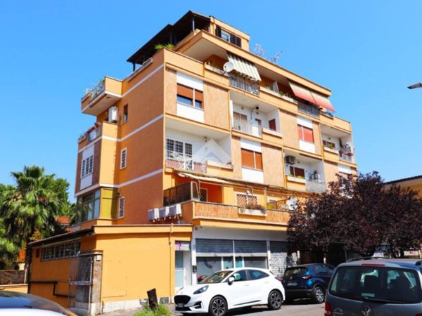 appartamento in vendita a Roma