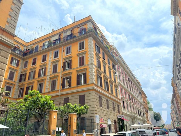 appartamento in vendita a Roma in zona Esquilino