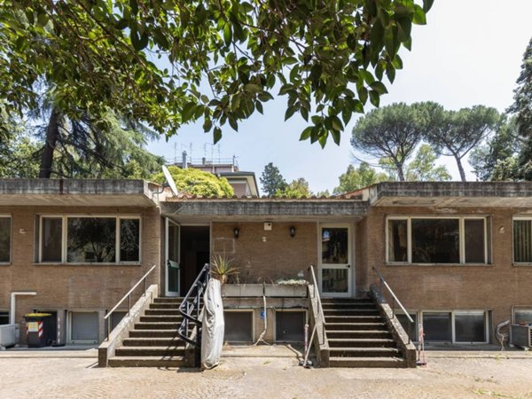 casa indipendente in vendita a Roma in zona Ostiense