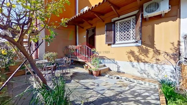 casa indipendente in vendita a Roma in zona San Basilio