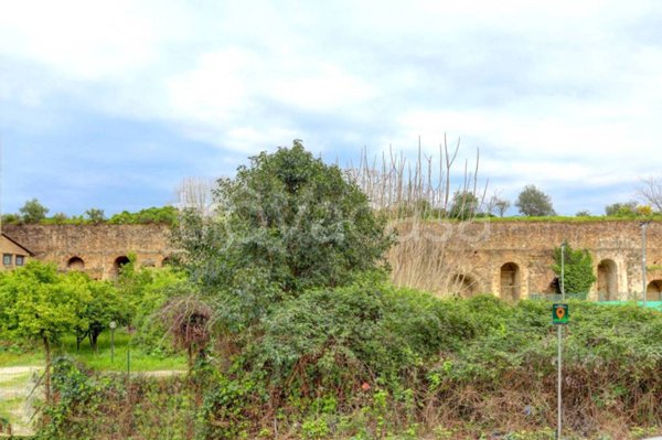 appartamento in vendita a Roma in zona Tuscolano