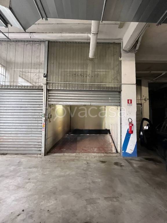 casa indipendente in vendita a Roma in zona Tuscolano