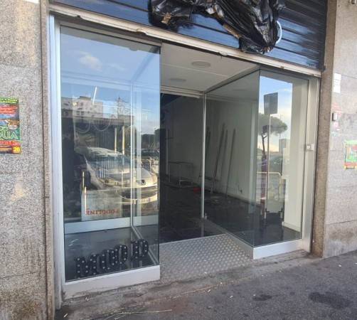 appartamento in vendita a Roma in zona Torre Angela