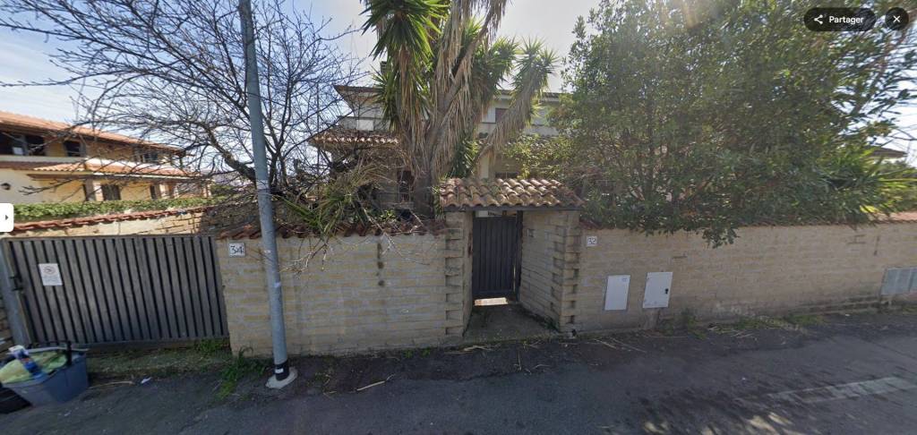 appartamento in vendita a Roma in zona Dragona/Bagnoletto