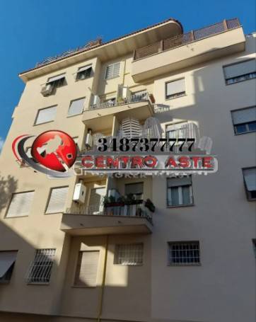 appartamento in vendita a Roma in zona Ardeatino
