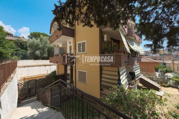 appartamento in vendita a Roma in zona Grottarossa