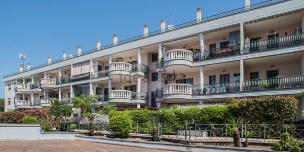 appartamento in vendita a Roma in zona Romanina