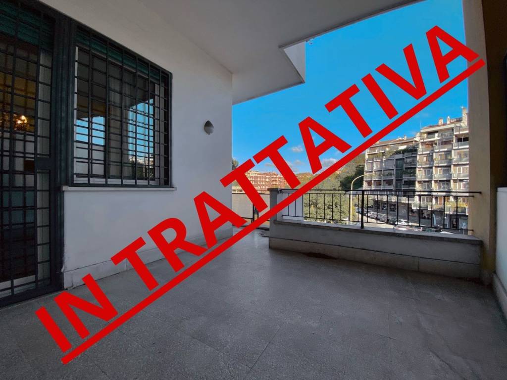 appartamento in vendita a Roma in zona Ardeatino