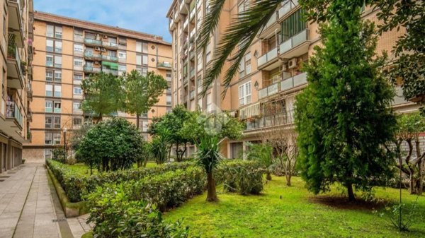 appartamento in vendita a Roma in zona Ostiense