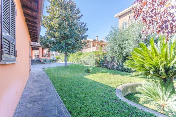 casa indipendente in vendita a Roma in zona Castelverde