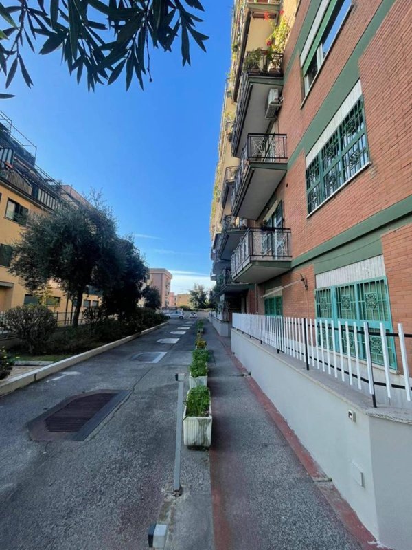 appartamento in vendita a Roma in zona Alessandrino