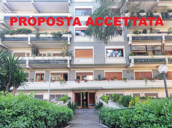 appartamento in vendita a Roma in zona Mostacciano