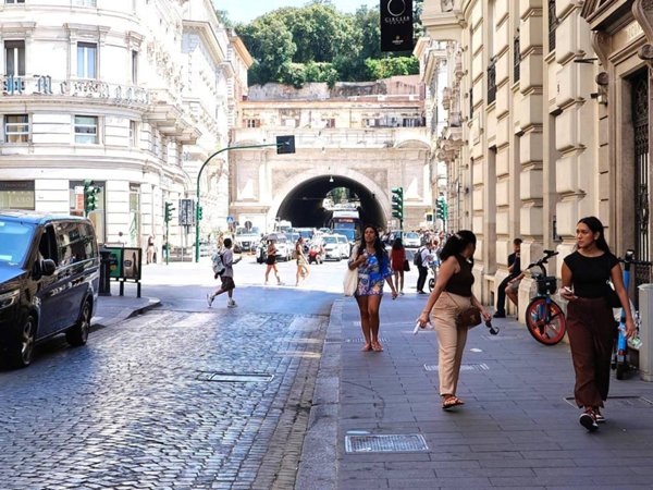 negozio in vendita a Roma in zona Campo Marzio