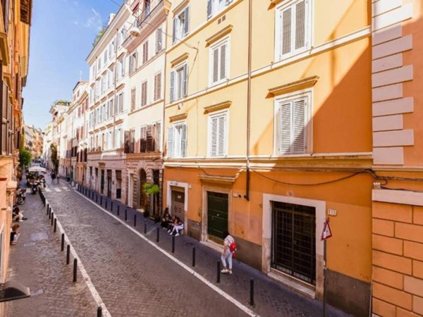negozio in vendita a Roma in zona Rione Monti/Campitelli