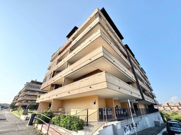 appartamento in vendita a Roma in zona Ponte Mammolo