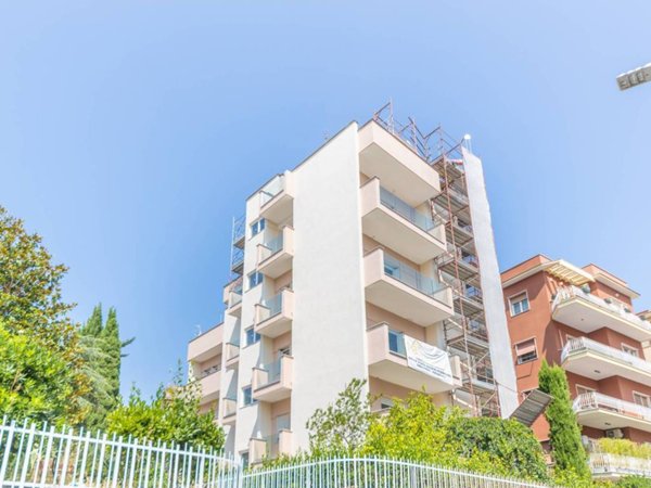 appartamento in vendita a Roma in zona Monte Sacro/Talenti