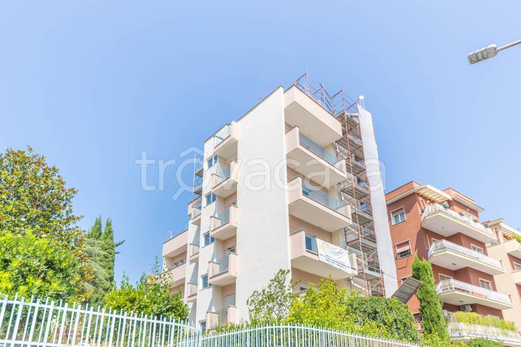 appartamento in vendita a Roma in zona Monte Sacro/Talenti