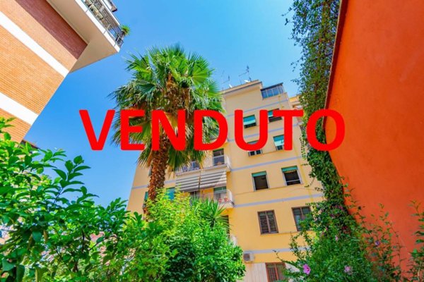 appartamento in vendita a Roma in zona Appio Claudio