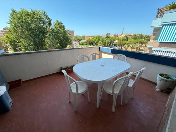 appartamento in vendita a Roma in zona Ostia