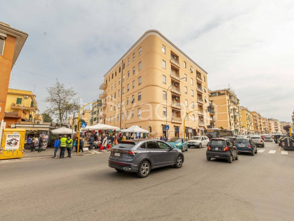 appartamento in vendita a Roma in zona Primavalle