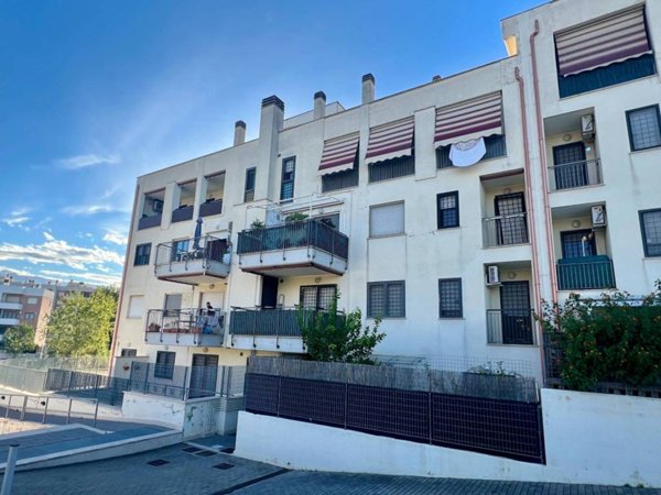 appartamento in vendita a Roma in zona Ponte di Nona