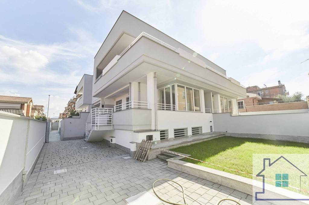 casa indipendente in vendita a Roma in zona Borghesiana