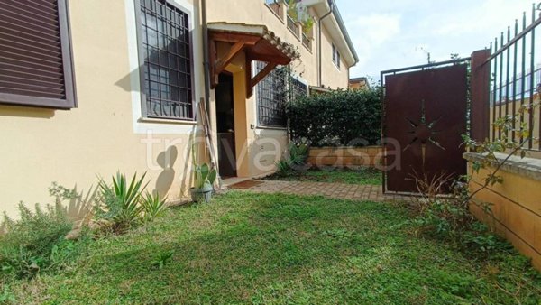 appartamento in vendita a Roma in zona Casal Morena