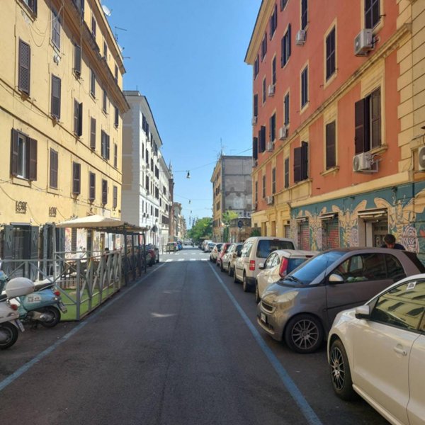 negozio in vendita a Roma in zona Tiburtino