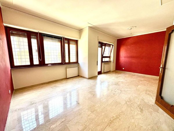 appartamento in vendita a Roma in zona Tomba di Nerone