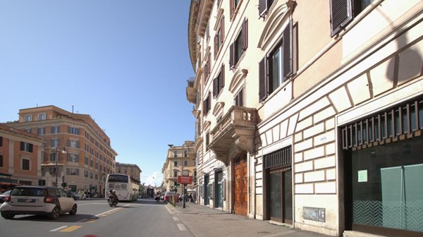 appartamento in vendita a Roma in zona Parione/Sant'Eustachio
