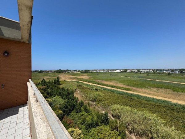 appartamento in vendita a Roma in zona Ostia