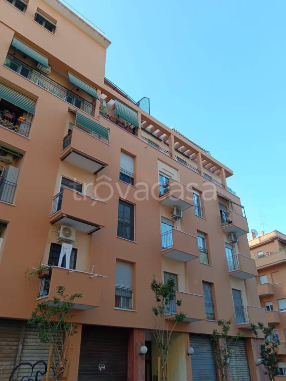 appartamento in vendita a Roma in zona Portuense