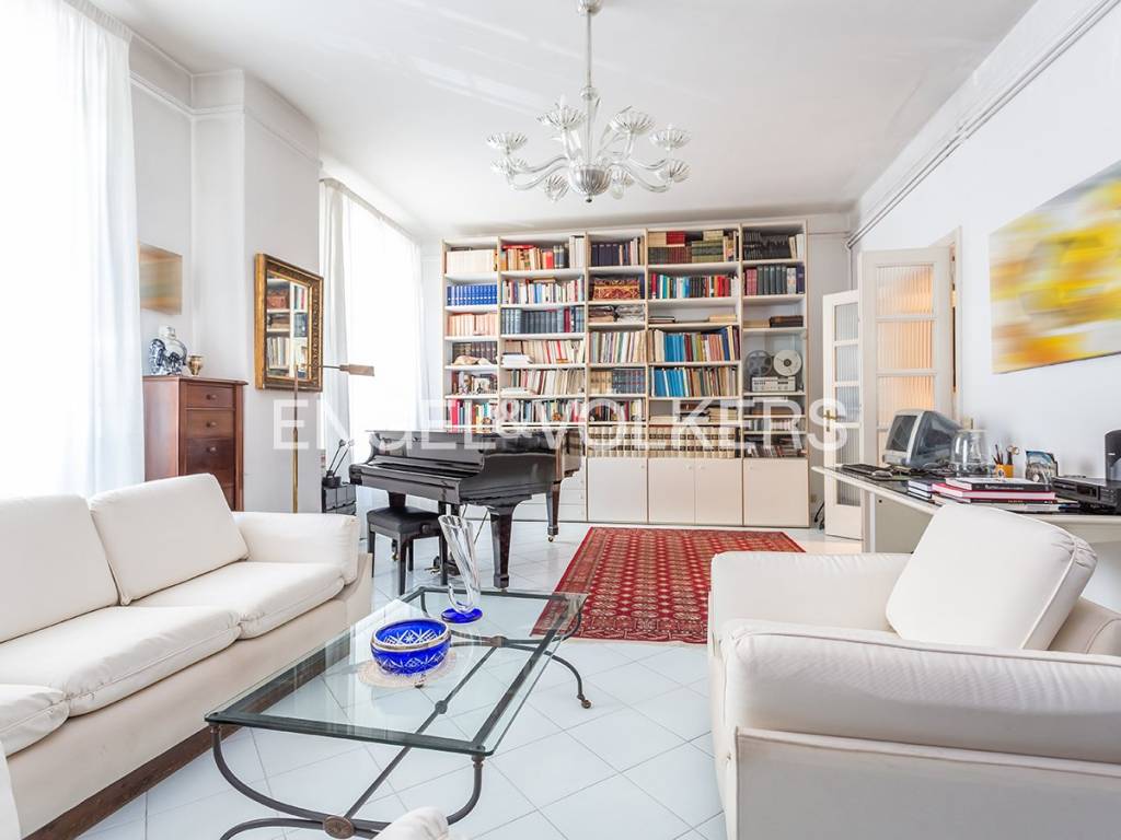 appartamento in vendita a Roma in zona Tuscolano