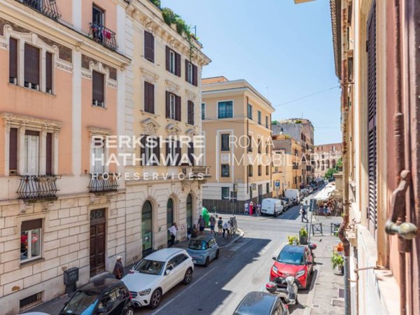 appartamento in vendita a Roma in zona Celio