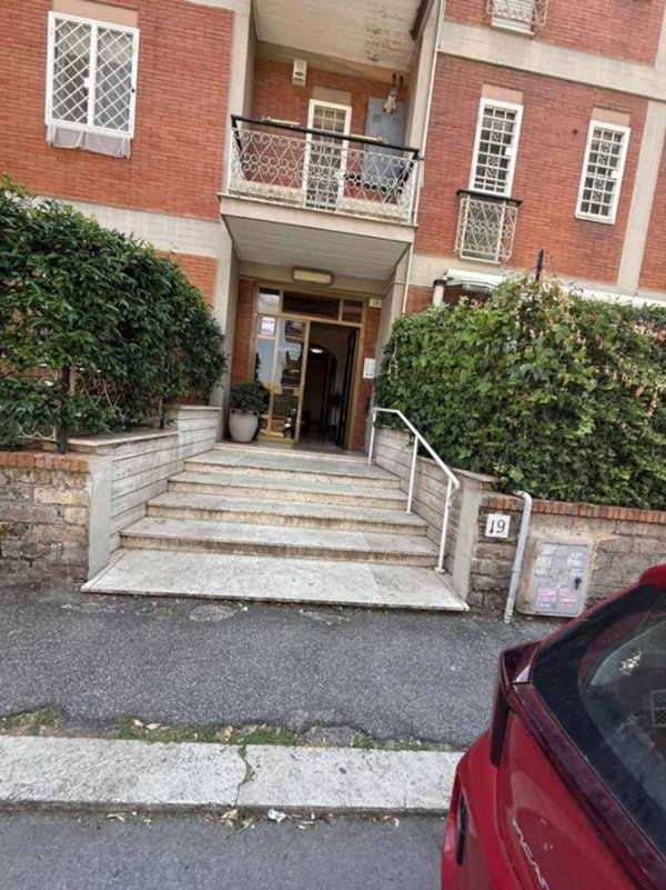 appartamento in vendita a Roma in zona Corviale