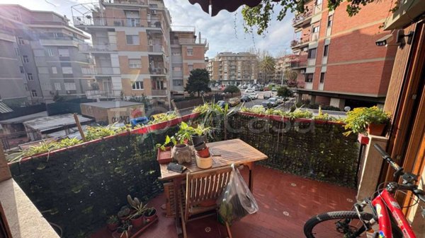 appartamento in vendita a Roma in zona Ostia