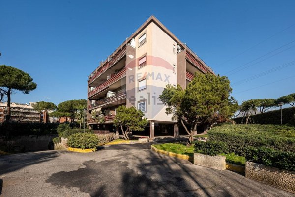 appartamento in vendita a Roma in zona Cinecittà