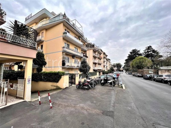 appartamento in vendita a Roma in zona Gianicolense