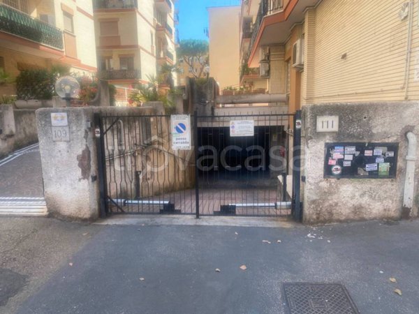 locale di sgombero in vendita a Roma in zona Ostia