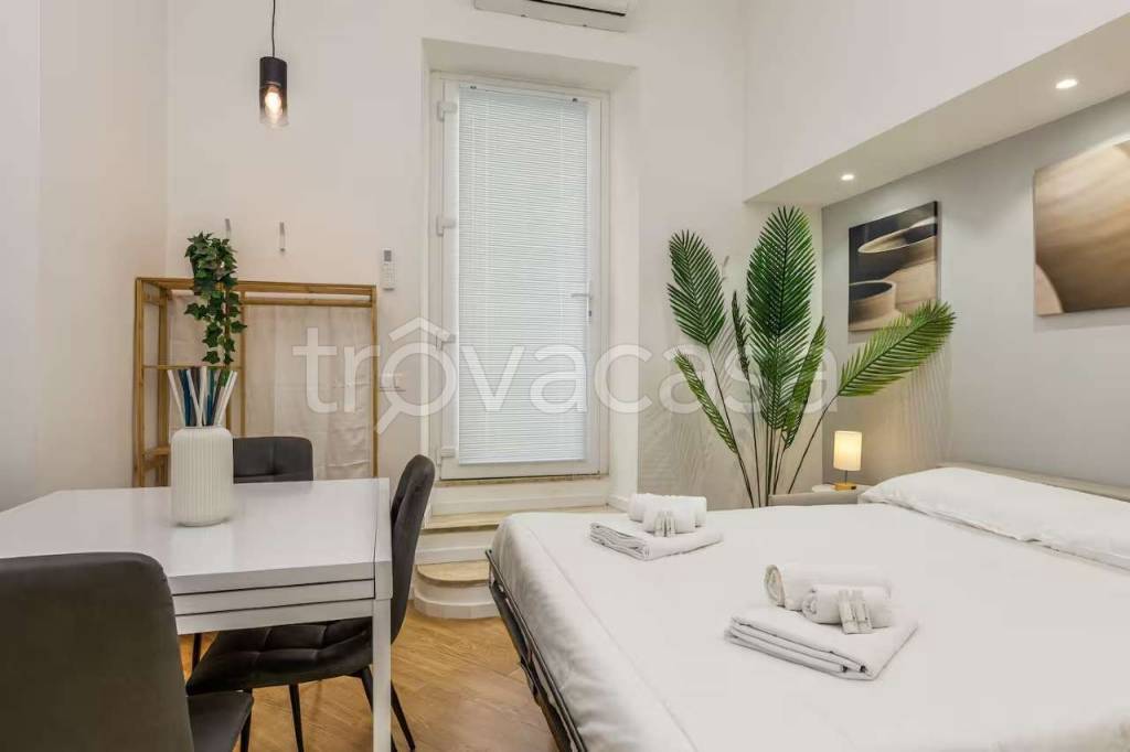 trivano in vendita a Roma in zona Prenestino-Labicano