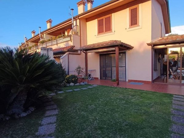 casa indipendente in vendita a Roma in zona Torrevecchia