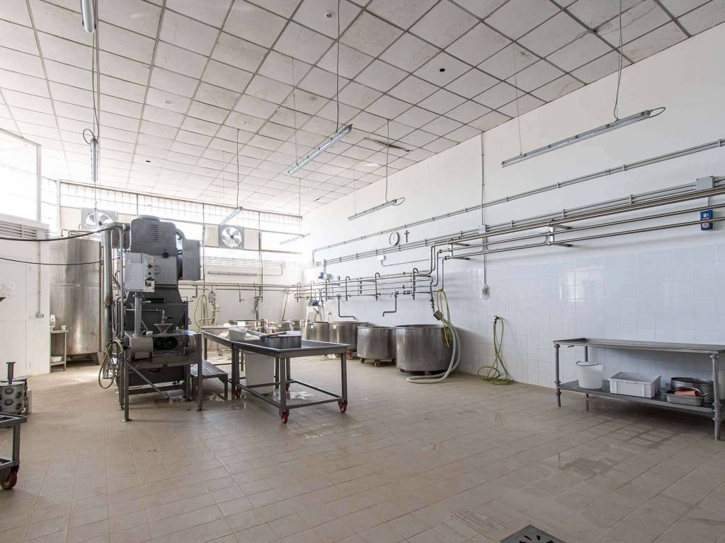 locale commerciale in vendita a Roma